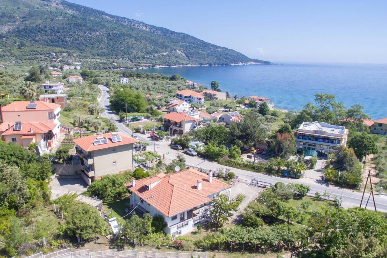 Dimitreli Eleni Apartment Koinira